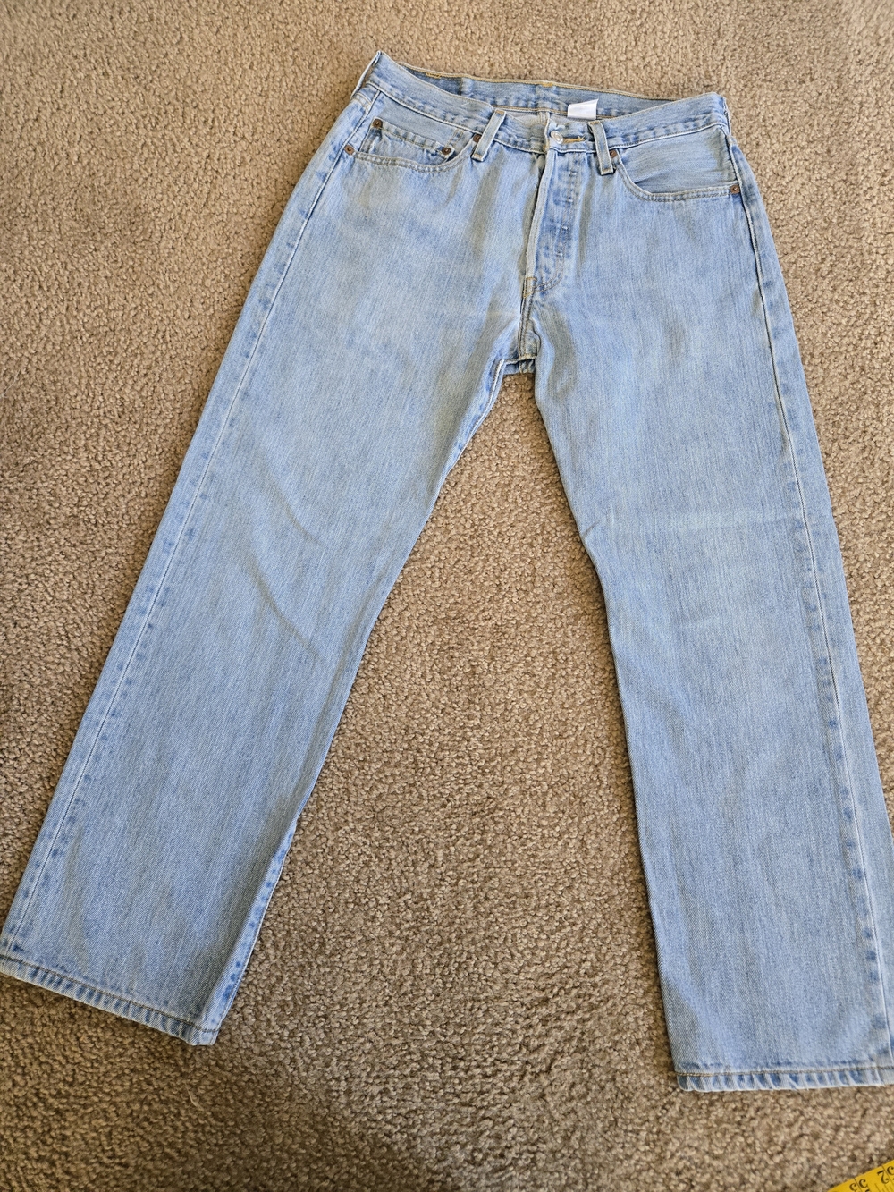 Levi's Men's Light Wash Straight-Leg Jeans